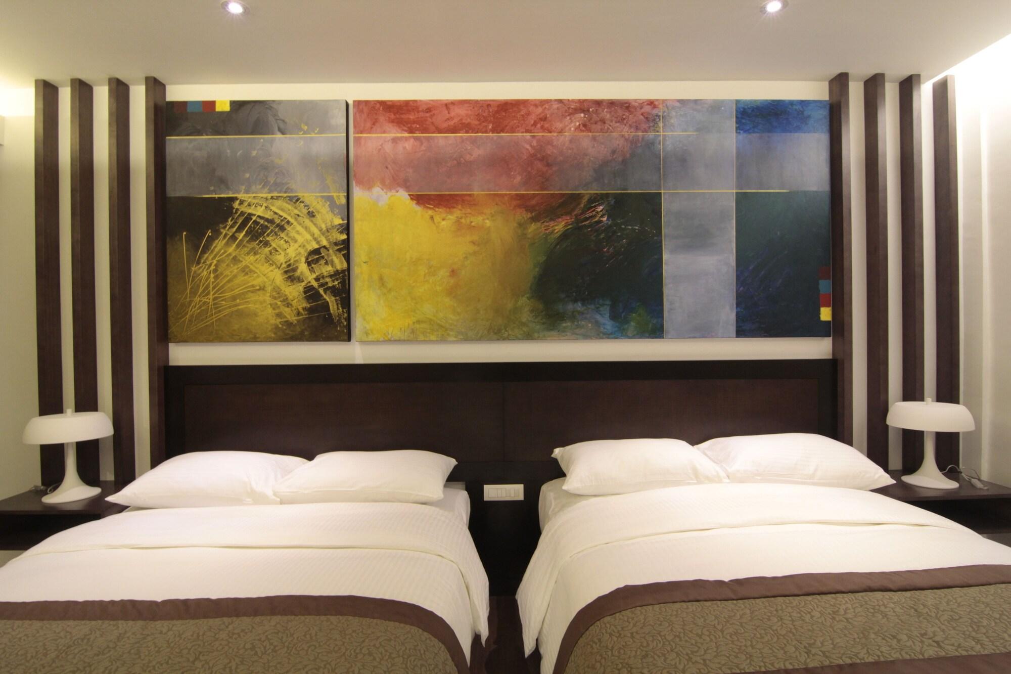 Century Hotel Angeles Zewnętrze zdjęcie