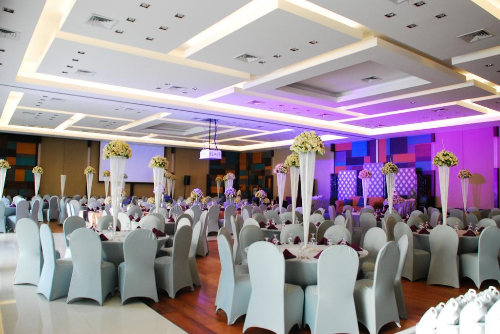 Century Hotel Angeles Zewnętrze zdjęcie